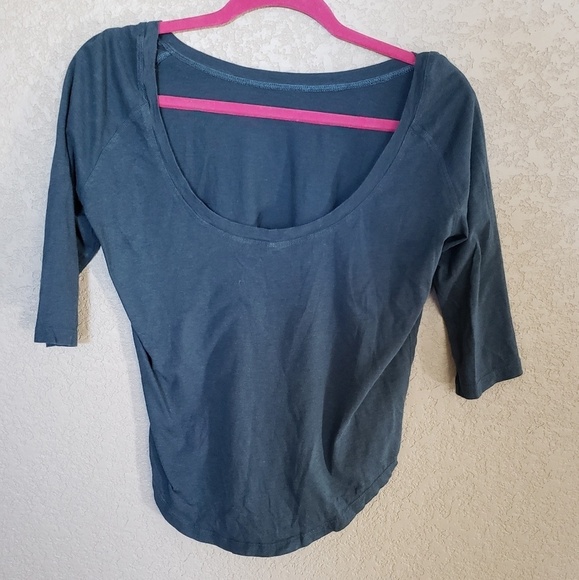 Fabletics Top. - Picture 2 of 4
